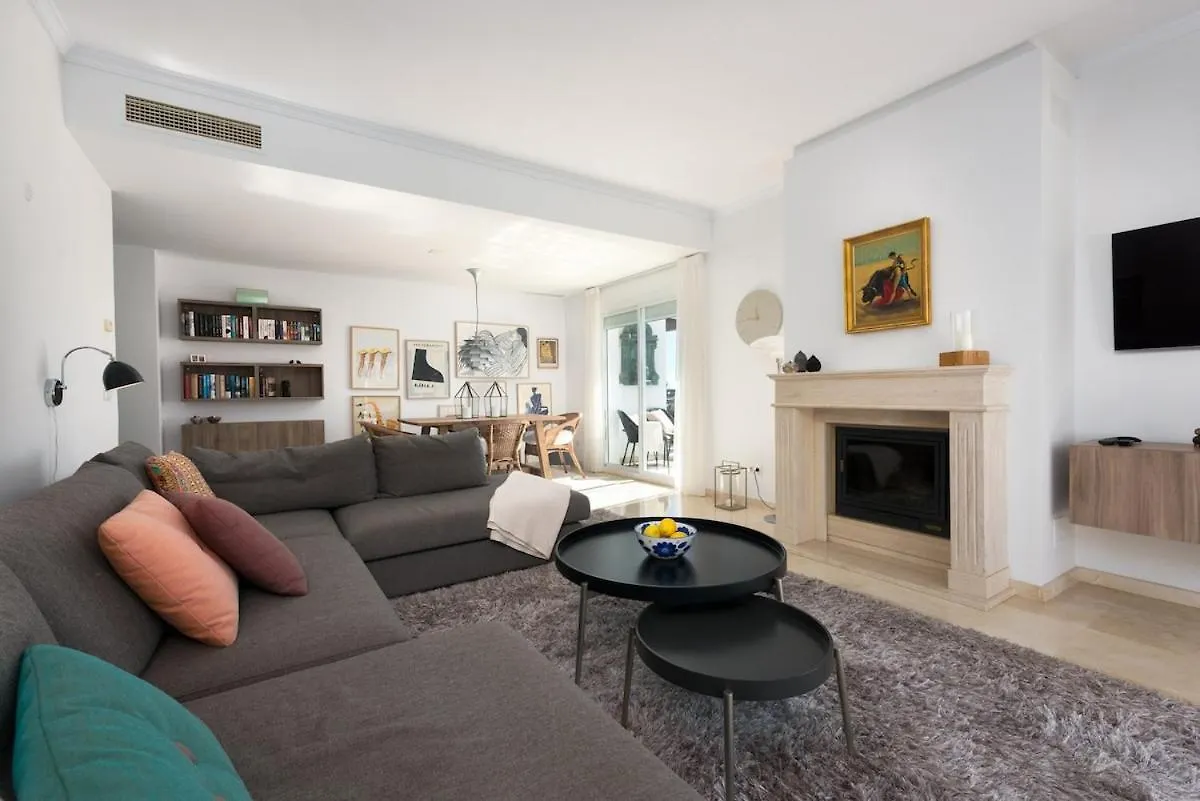 Sun-Kissed Duplex Penthouse Appartement Marbella